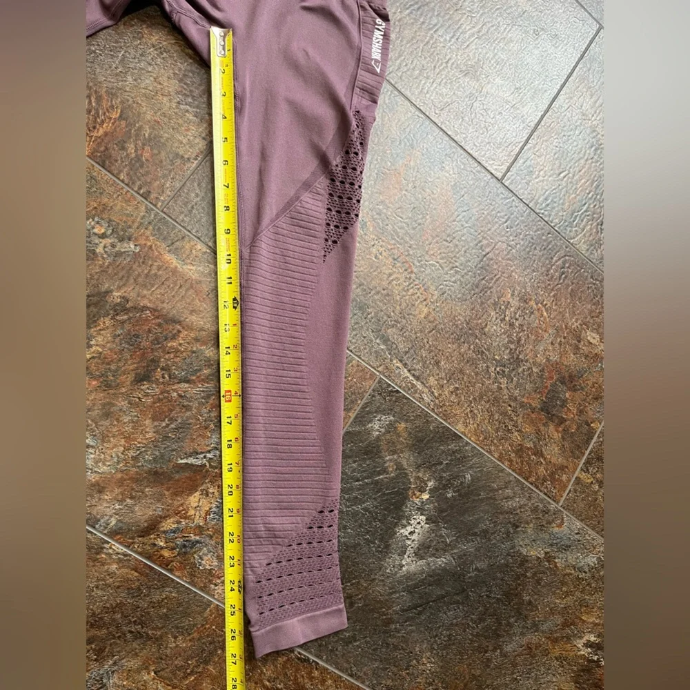Women’s Gymshark purple seamless energy hi rise ribbed leggings. Size XS/Small - Picture 10 of 14